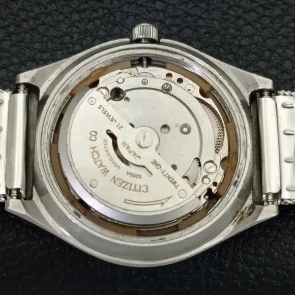 Vintage 1976 Citizen Automatic Mens Silver Watch W/daydate & Silver accents